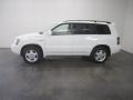 Super White - Highlander V6 4WD Photo No. 3