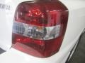 Super White - Highlander V6 4WD Photo No. 14