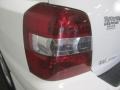 Super White - Highlander V6 4WD Photo No. 15