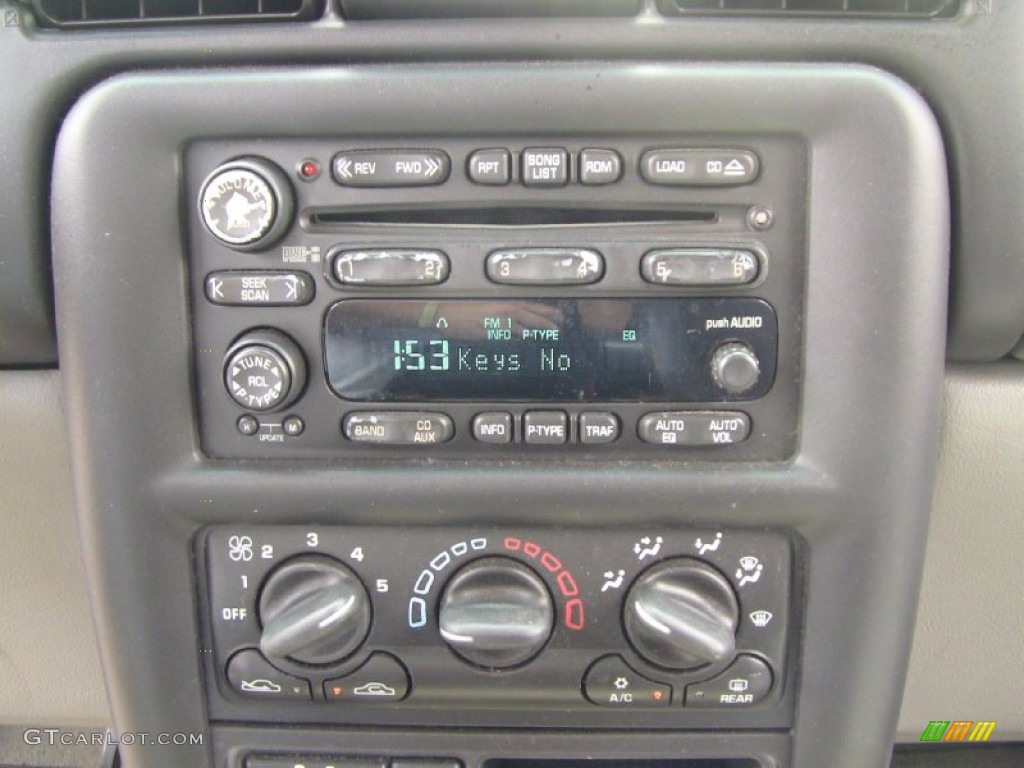2003 Chevrolet Venture LT Controls Photo #50496088