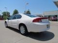 2002 Stone White Dodge Intrepid SE  photo #3