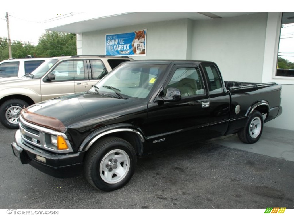 1995 S10 LS Extended Cab - Black / Gray photo #4