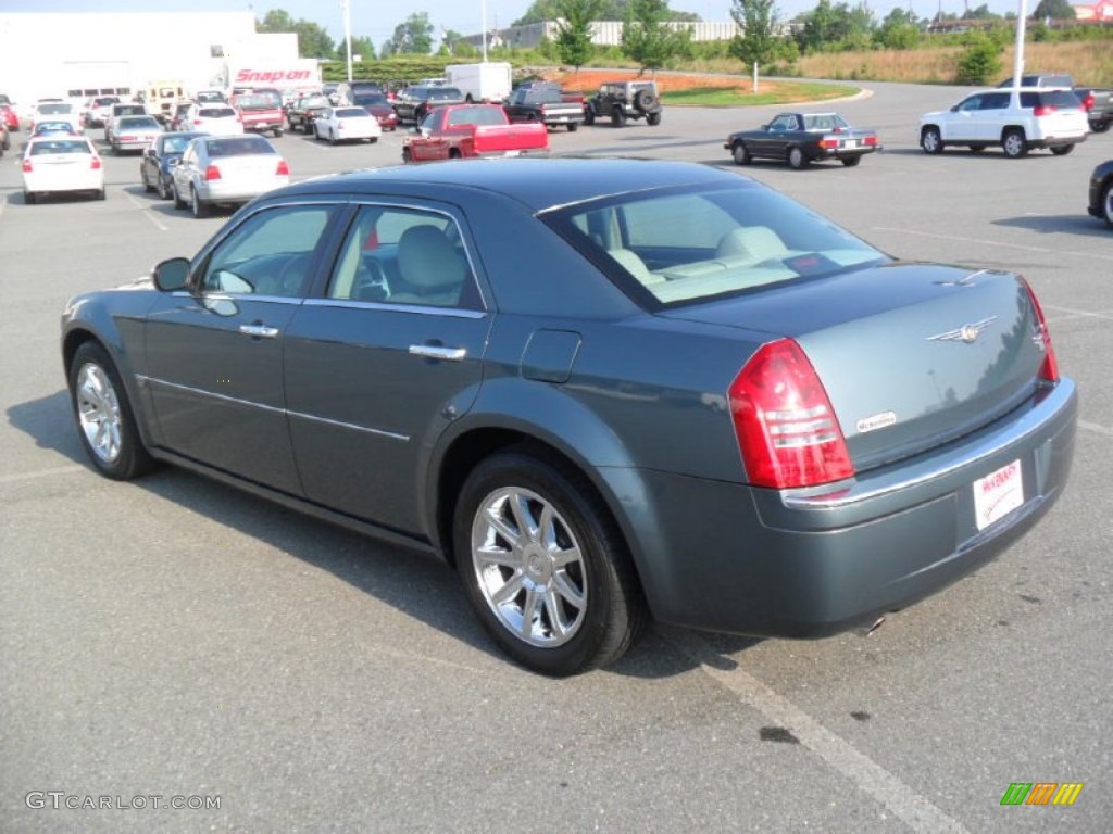 2005 300 C HEMI - Magnesium Pearl / Dark Slate Gray/Light Graystone photo #2