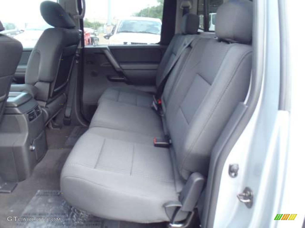 2011 Titan SV Crew Cab - Radiant Silver / Charcoal photo #11