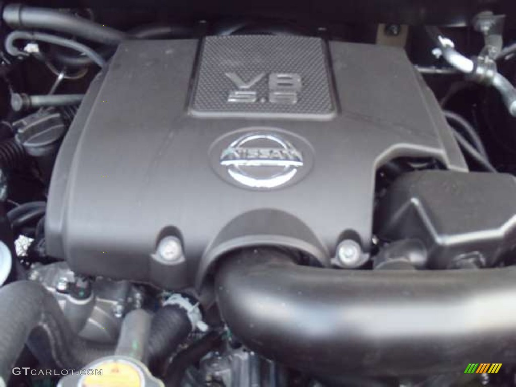 2011 Titan SV Crew Cab - Radiant Silver / Charcoal photo #13