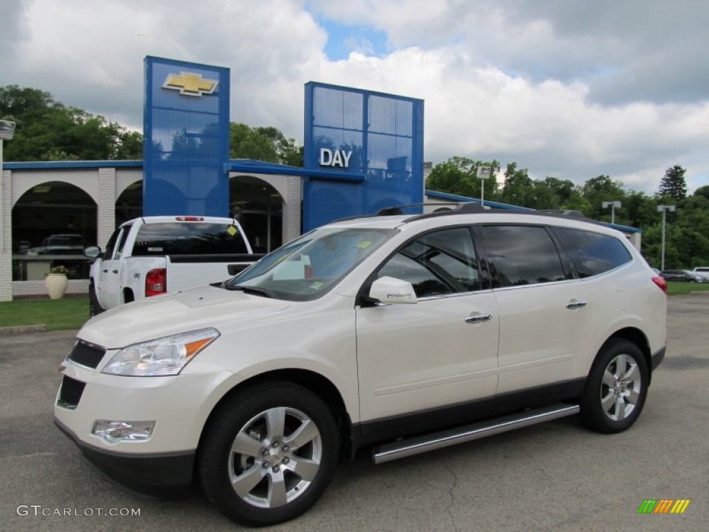 2011 Traverse LT AWD - White Diamond Tricoat / Ebony/Ebony photo #1