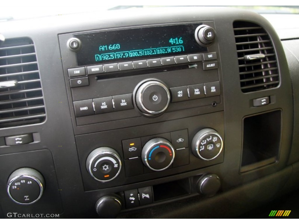 2008 Chevrolet Silverado 1500 LT Extended Cab 4x4 Controls Photo #50509711