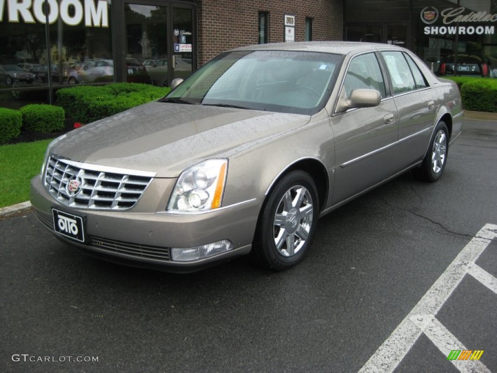 Radiant Bronze Cadillac DTS