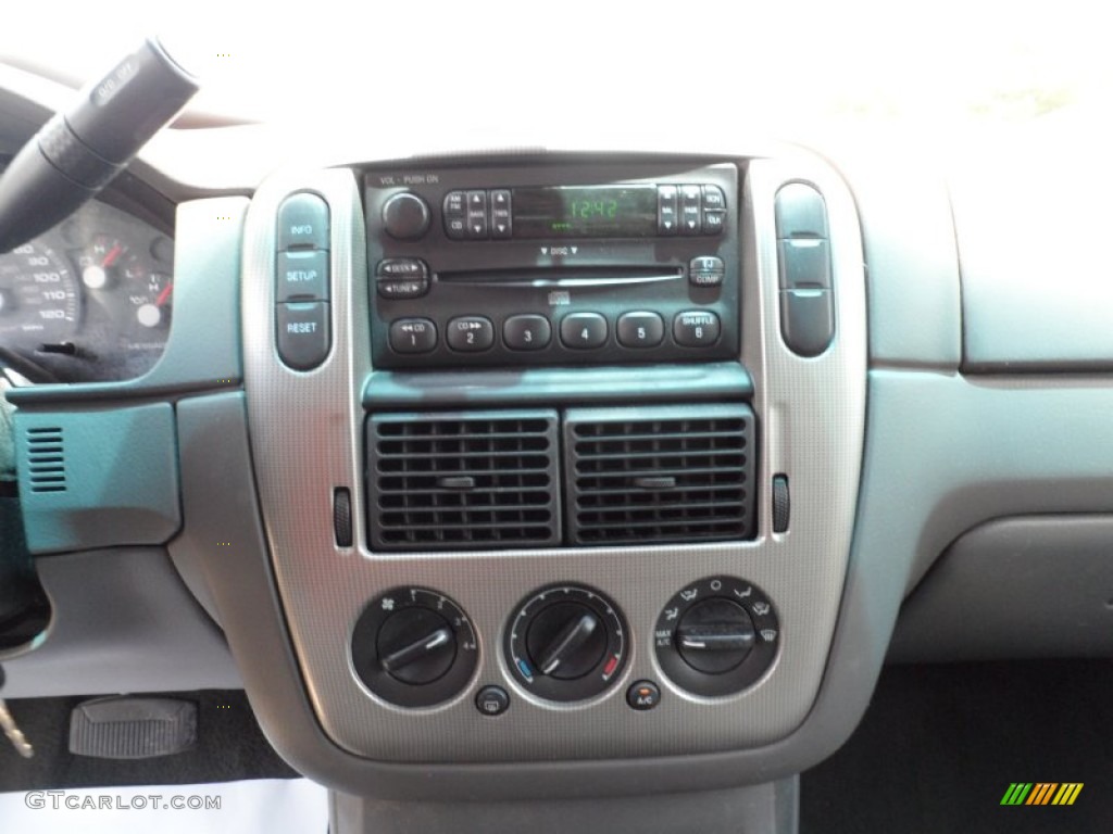 2005 Explorer XLT - Dark Blue Pearl Metallic / Graphite photo #36