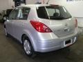 Brillant Silver - Versa 1.8 S Hatchback Photo No. 10