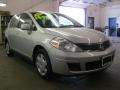 Brillant Silver - Versa 1.8 S Hatchback Photo No. 12