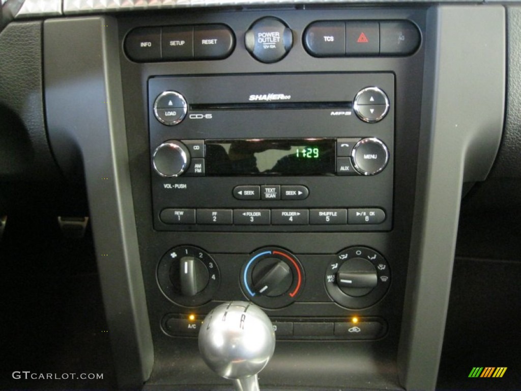 2008 Ford Mustang Bullitt Coupe Controls Photo #50512972
