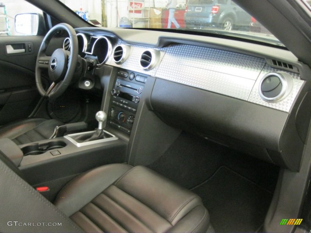2008 Ford Mustang Bullitt Coupe Dark Charcoal Dashboard Photo #50512984