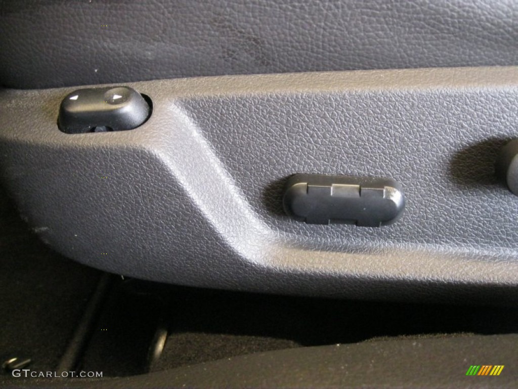 2008 Ford Mustang Bullitt Coupe Controls Photo #50513224