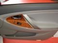 Super White - Camry XLE Photo No. 26