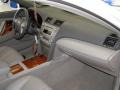 Super White - Camry XLE Photo No. 27