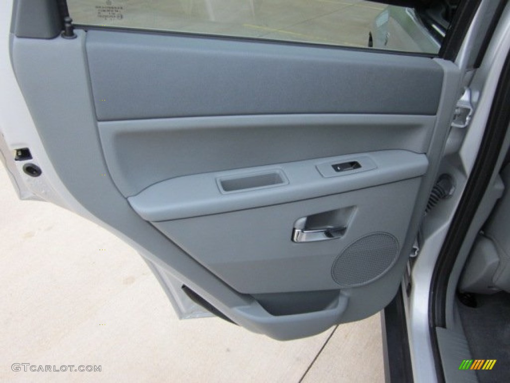 2007 Jeep Grand Cherokee Limited CRD 4x4 Medium Slate Gray Door Panel Photo #50518267