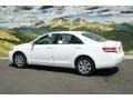 Super White - Camry LE Photo No. 3