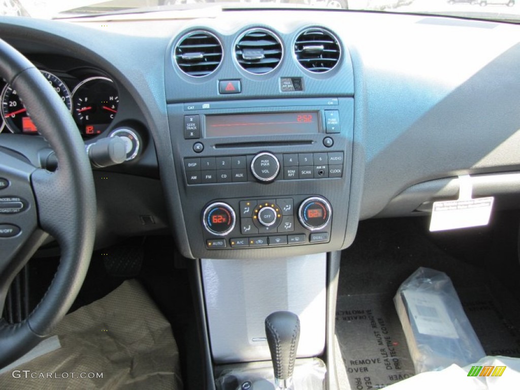 2012 Nissan Altima 2.5 SL Controls Photo #50520076