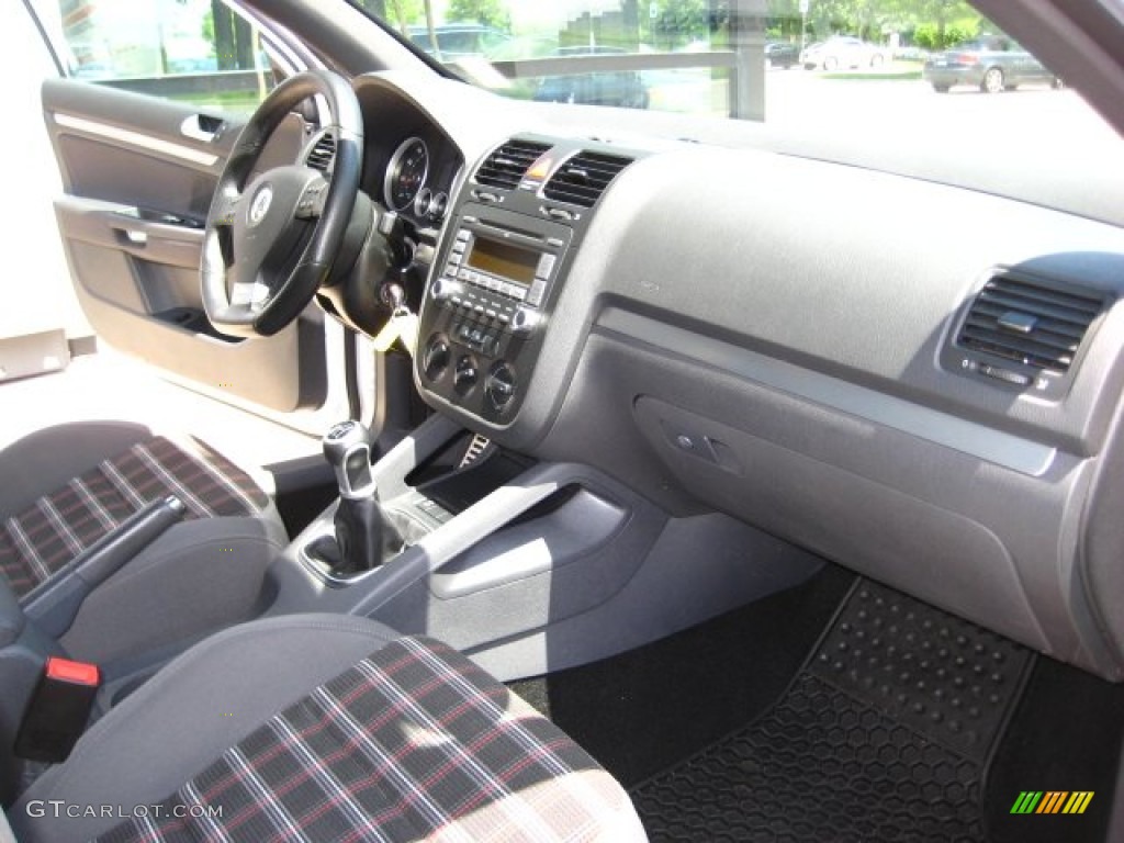 2008 Volkswagen GTI 4 Door Interlagos Plaid Cloth Dashboard Photo #50521450