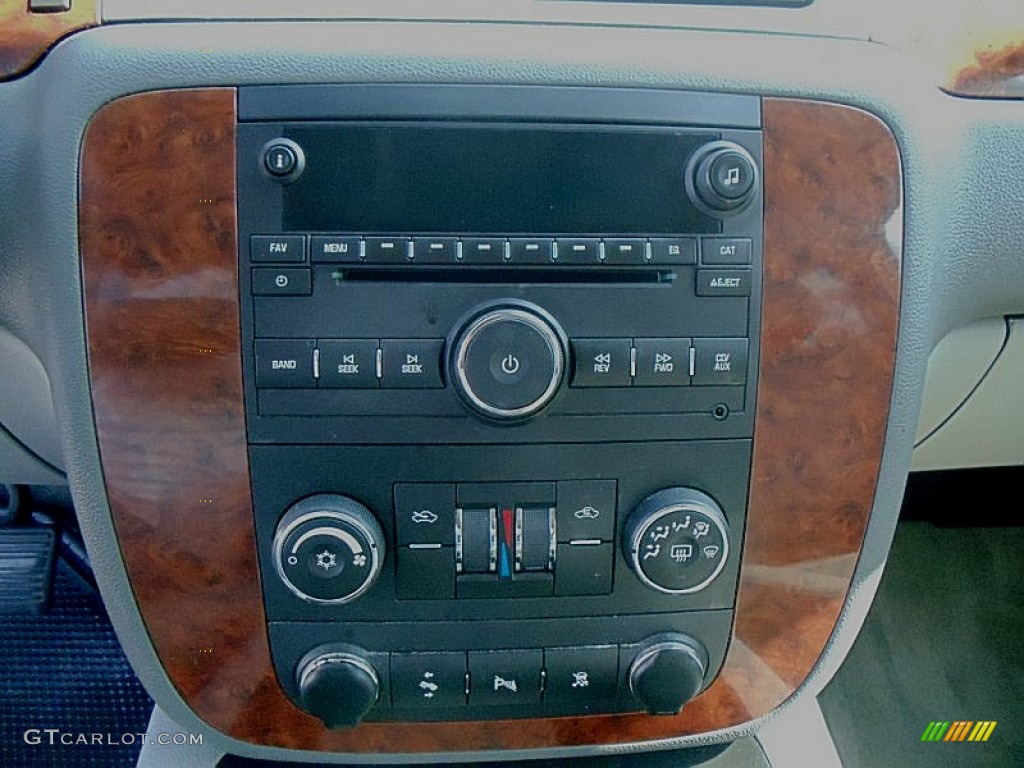 2008 Chevrolet Avalanche LT Controls Photo #50523733