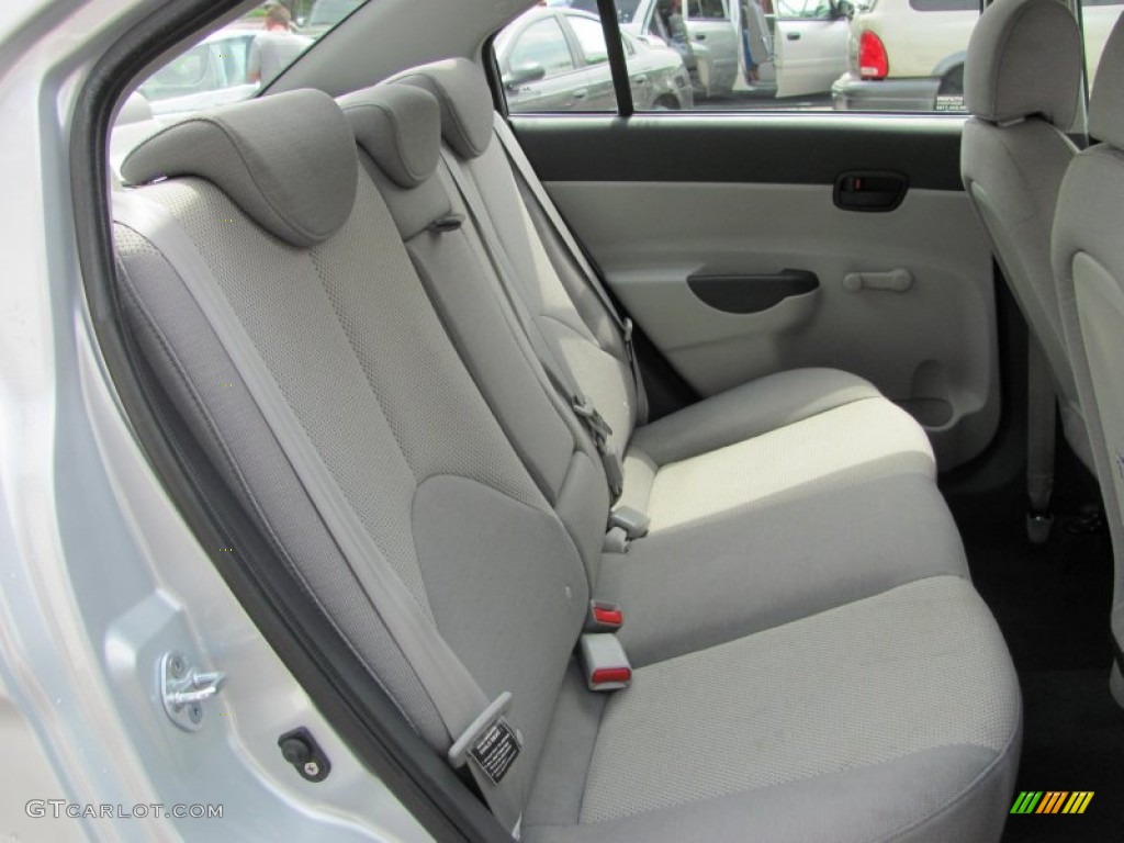 Gray Interior 2009 Hyundai Accent GLS 4 Door Photo #50523958