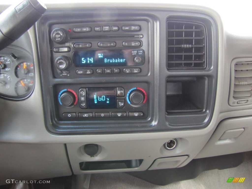 2007 Chevrolet Silverado 3500HD Classic LT Crew Cab 4x4 Dually Controls Photo #50524718