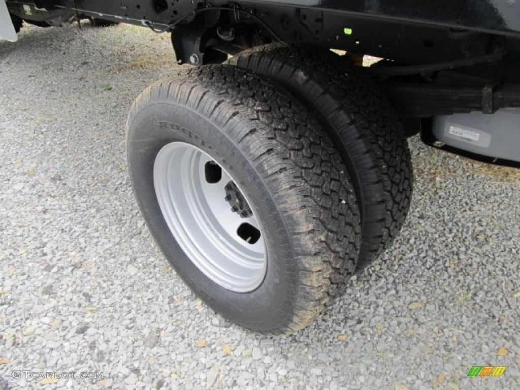 2011 Ford F350 Super Duty XL Regular Cab 4x4 Chassis Stake Truck Wheel Photo #50524885