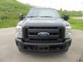 Tuxedo Black - F350 Super Duty XL SuperCab 4x4 Photo No. 4