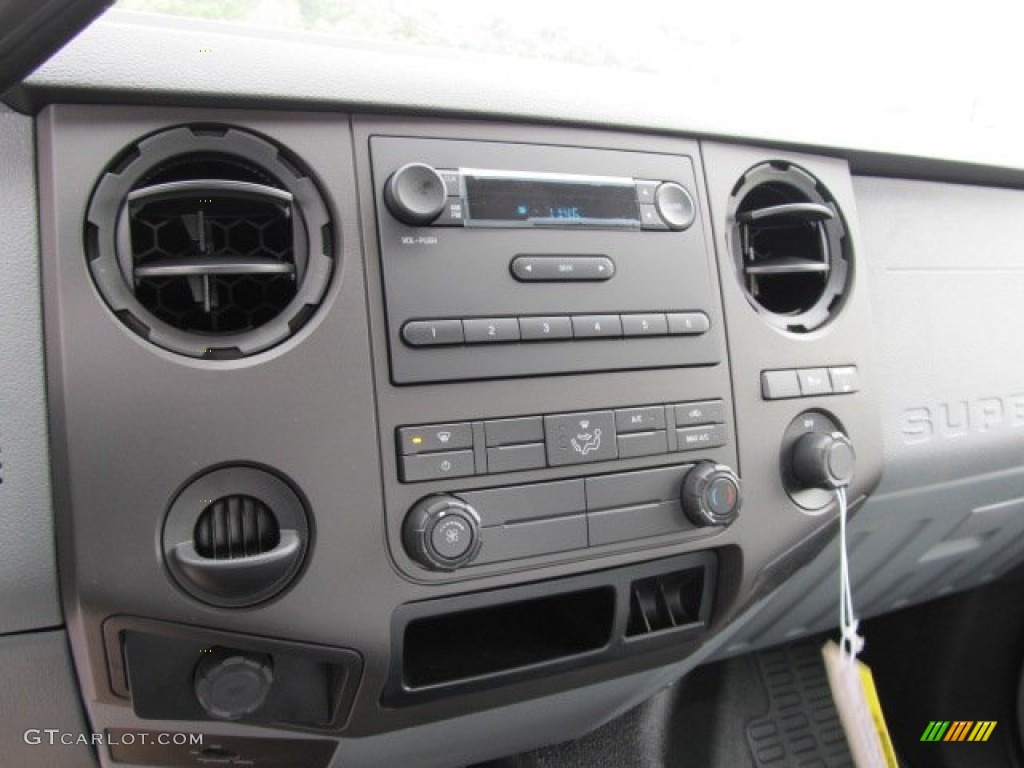 2011 Ford F350 Super Duty XL SuperCab 4x4 Controls Photo #50525351