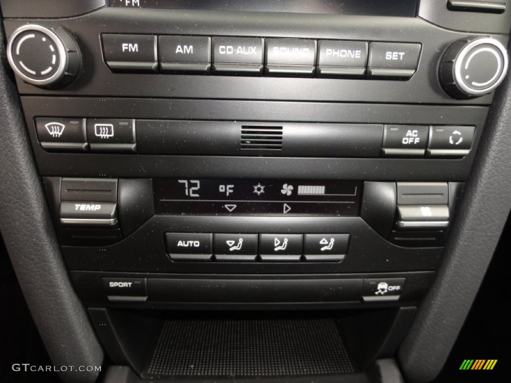 2012 Porsche Boxster Spyder Controls Photo #50528085