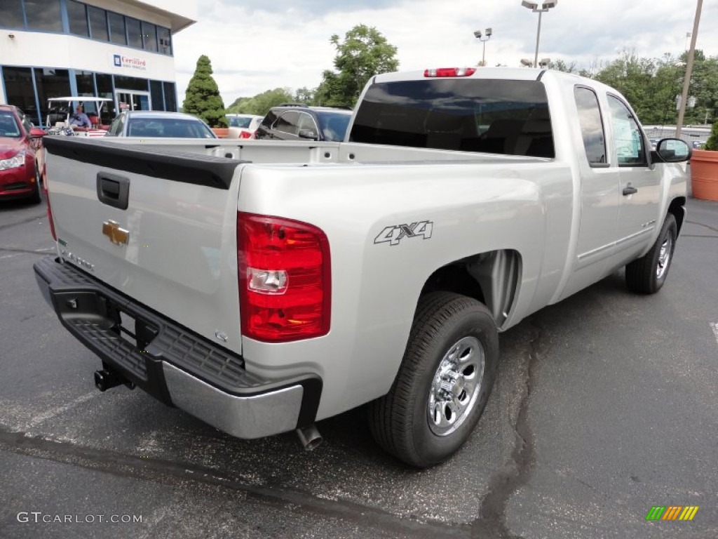 2011 Silverado 1500 LS Extended Cab 4x4 - Sheer Silver Metallic / Dark Titanium photo #7