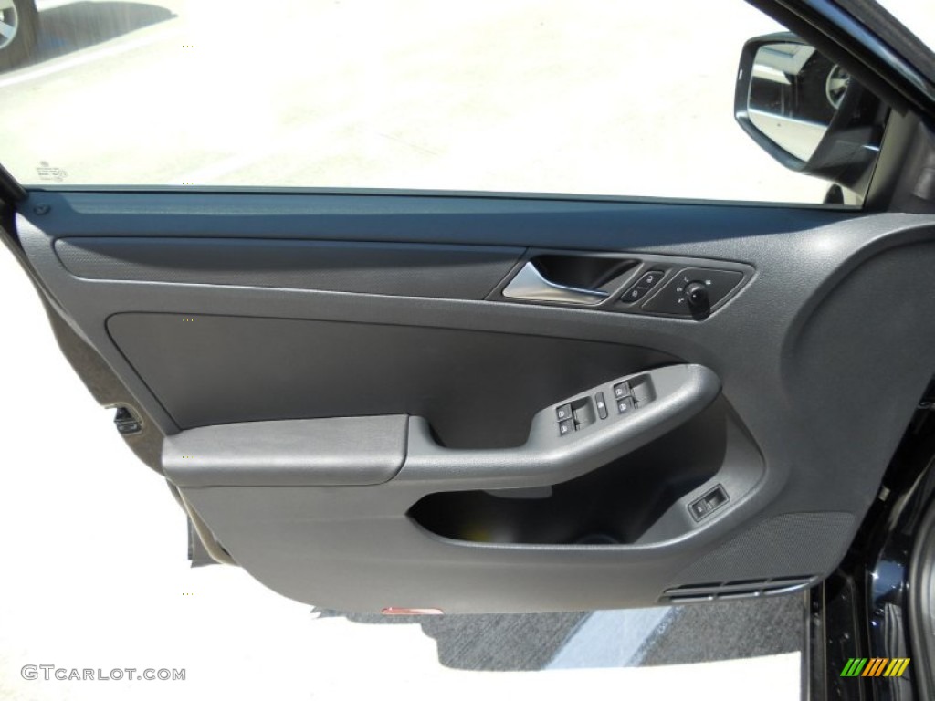 2011 Volkswagen Jetta SE Sedan Titan Black Door Panel Photo #50536155