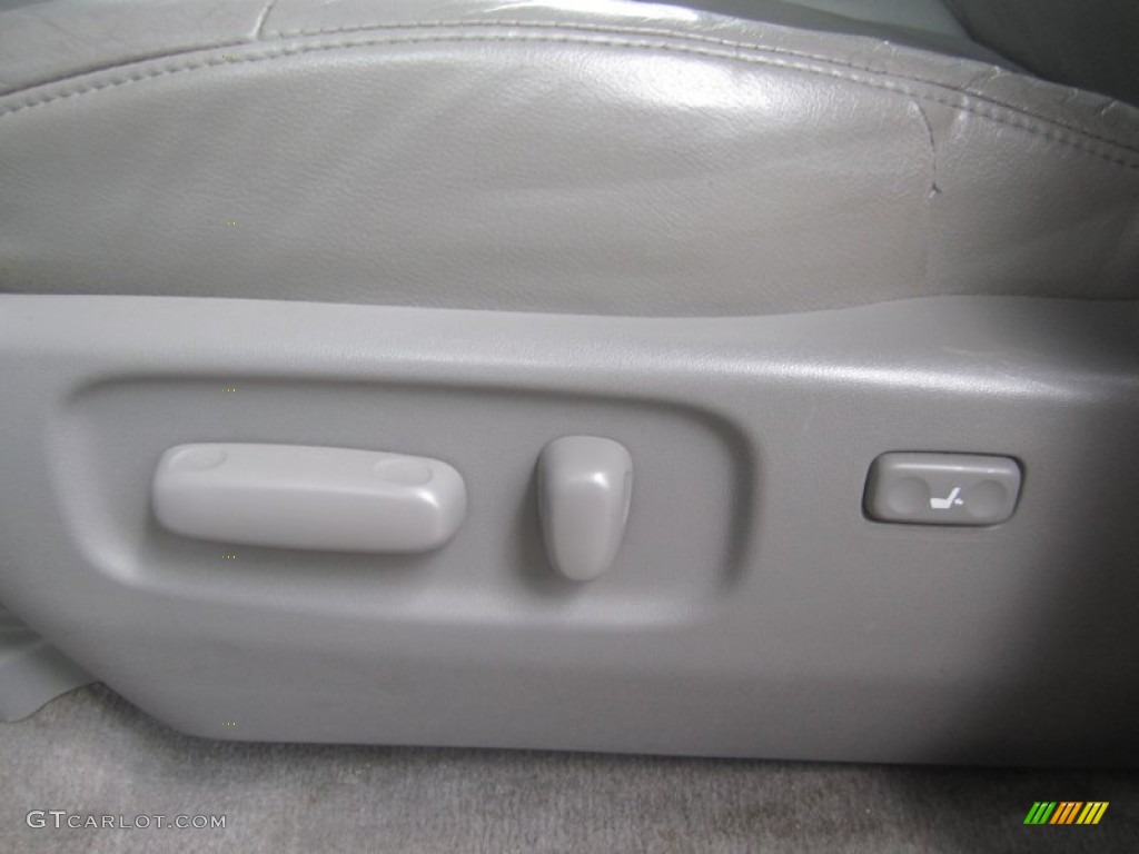 2004 4Runner Limited 4x4 - Galactic Gray Mica / Stone photo #25