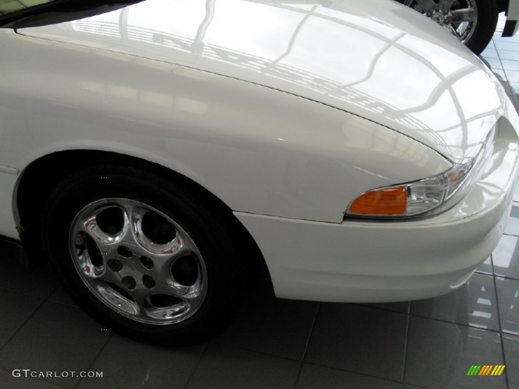 1999 Intrigue GL - Arctic White / Neutral photo #10