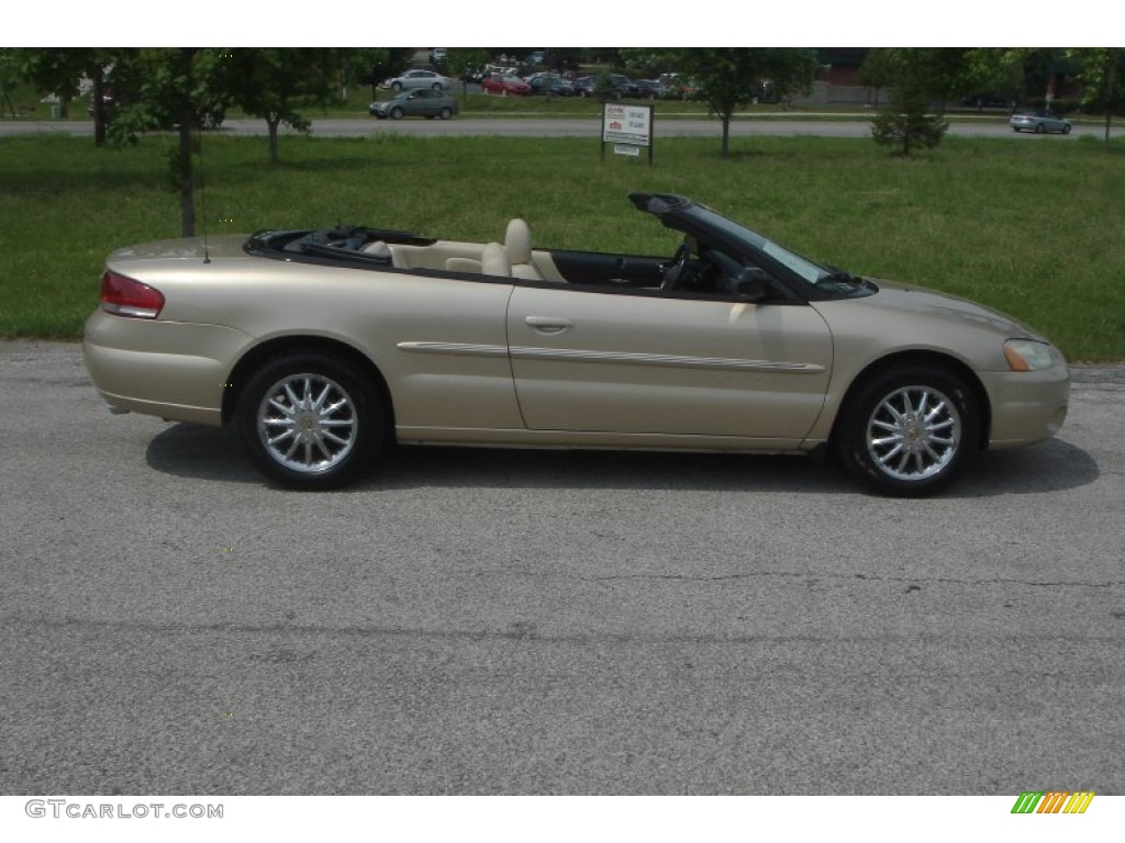 2001 Sebring Limited Convertible - Champagne Pearlcoat / Sandstone photo #2