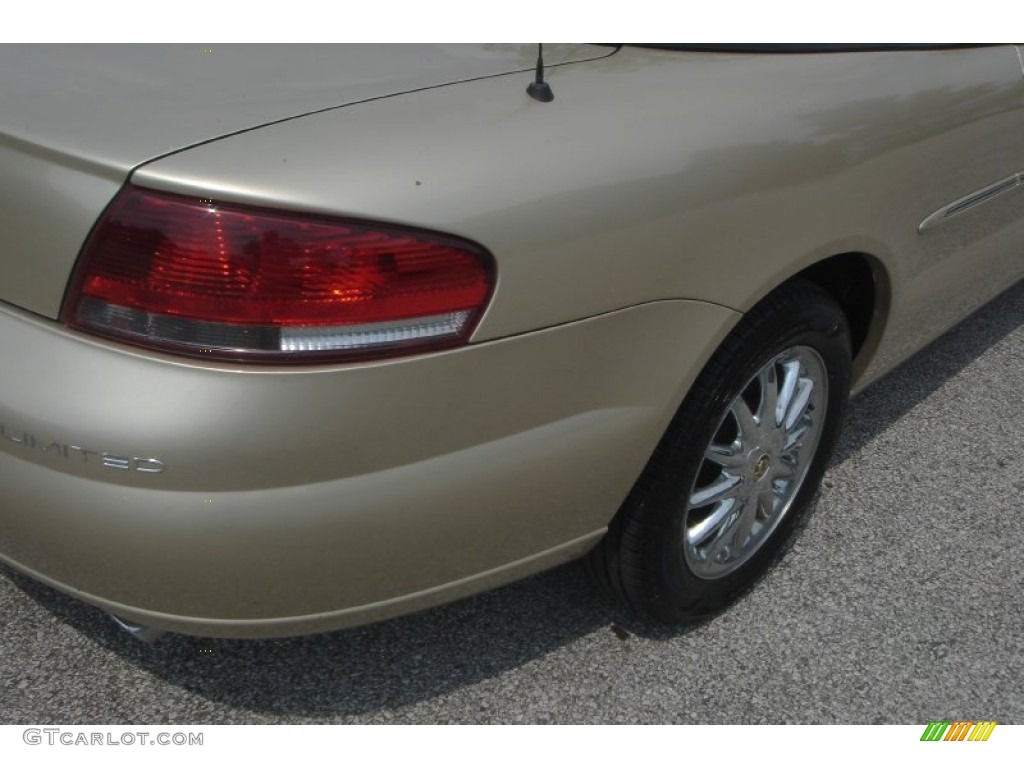 2001 Sebring Limited Convertible - Champagne Pearlcoat / Sandstone photo #5