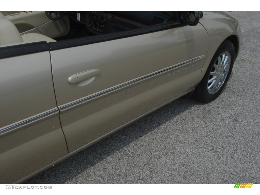 2001 Sebring Limited Convertible - Champagne Pearlcoat / Sandstone photo #7