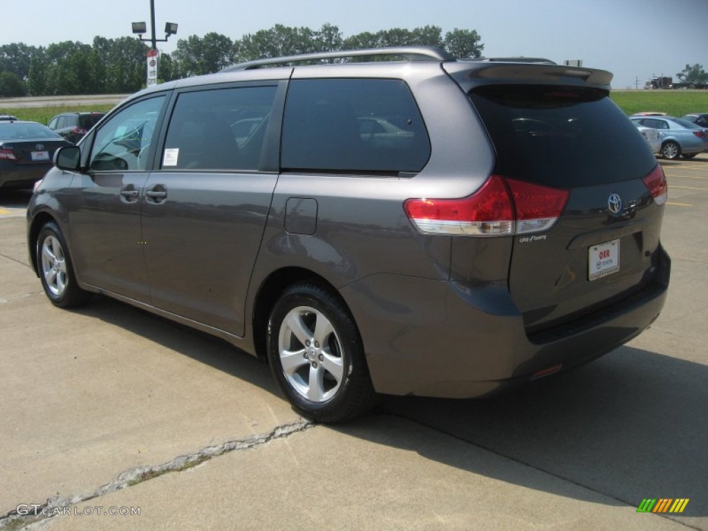 2011 Sienna LE - Predawn Gray Mica / Light Gray photo #5