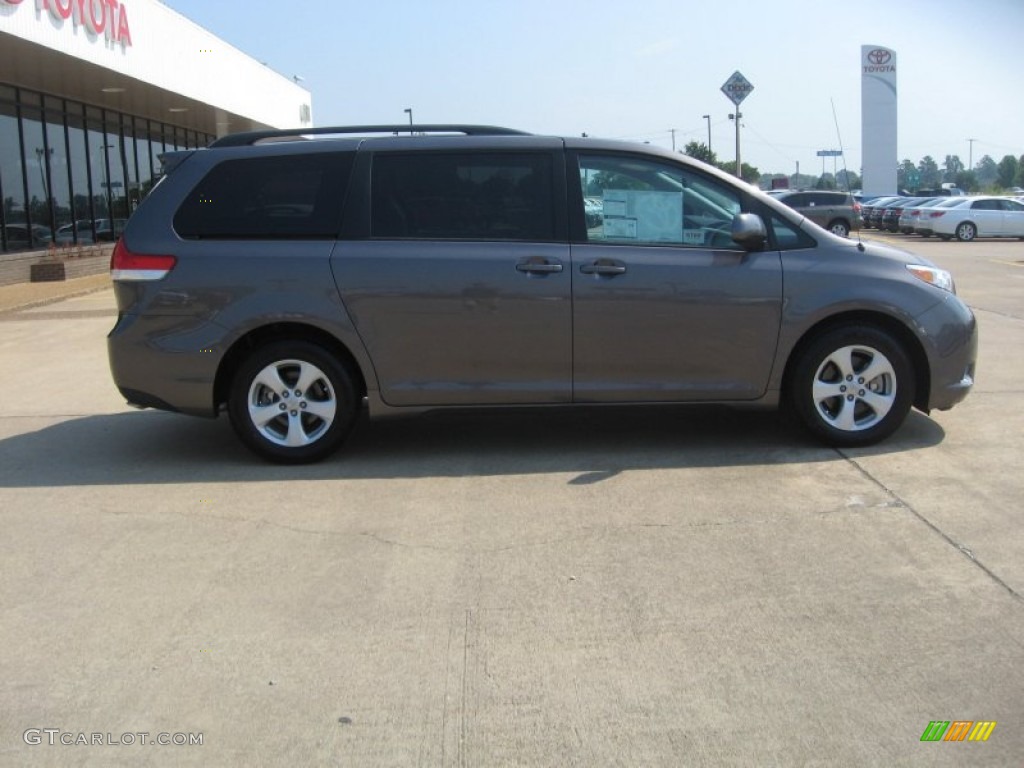 2011 Sienna LE - Predawn Gray Mica / Light Gray photo #8