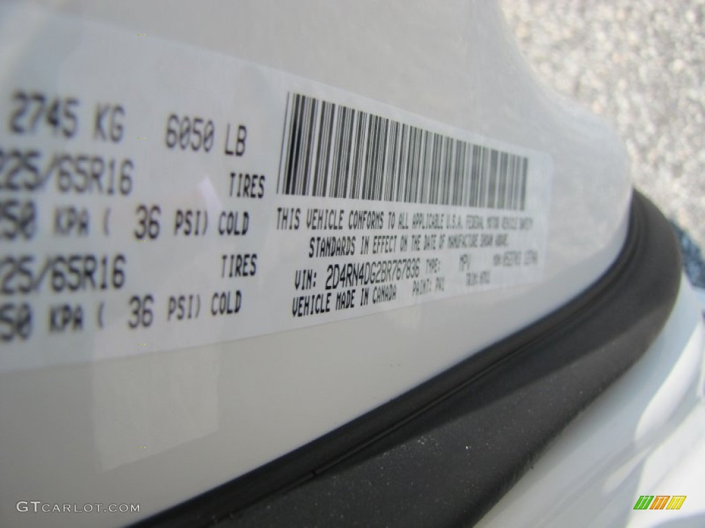 2011 Grand Caravan Express - Stone White / Black/Light Graystone photo #21