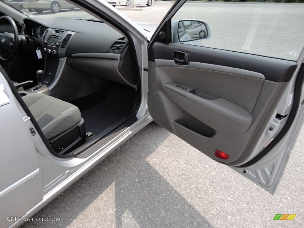 2010 Hyundai Sonata GLS Gray Door Panel Photo #50545044