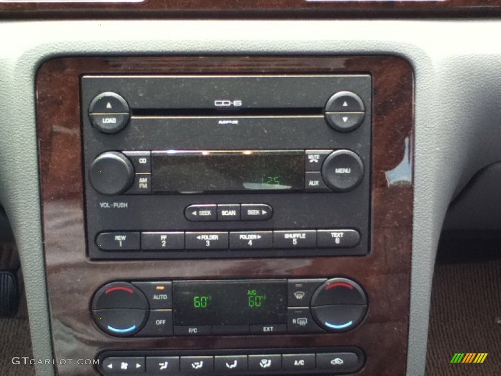 2005 Ford Five Hundred SEL AWD Controls Photo #50546392