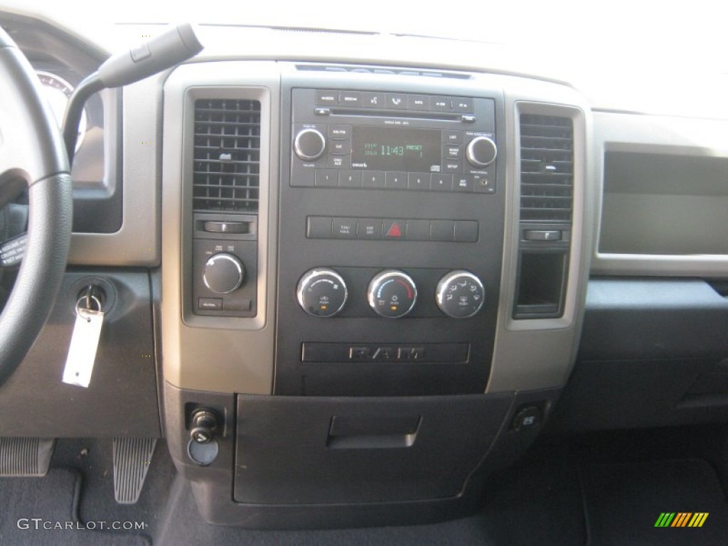 2009 Ram 1500 ST Quad Cab 4x4 - Stone White / Dark Slate/Medium Graystone photo #8