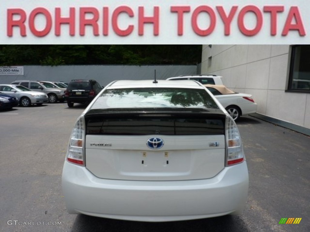 2010 Prius Hybrid II - Blizzard White Pearl / Dark Gray photo #3