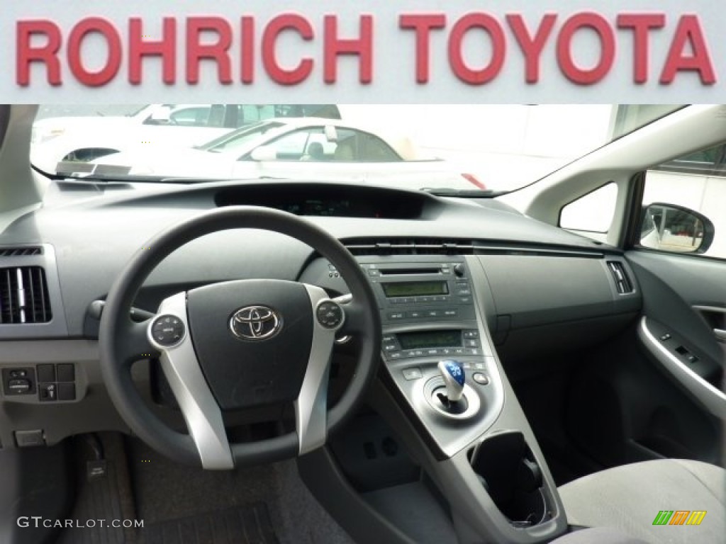 2010 Prius Hybrid II - Blizzard White Pearl / Dark Gray photo #13