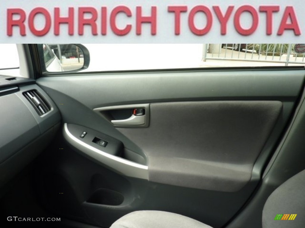 2010 Prius Hybrid II - Blizzard White Pearl / Dark Gray photo #18