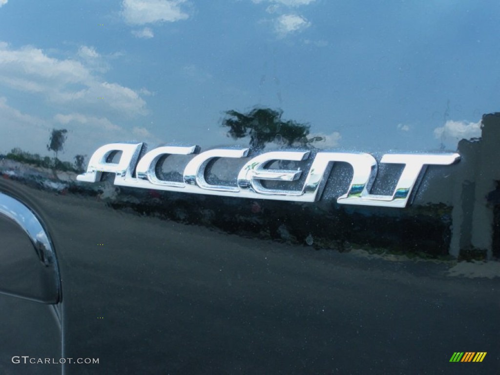 2009 Accent SE 3 Door - Ebony Black / Black photo #9
