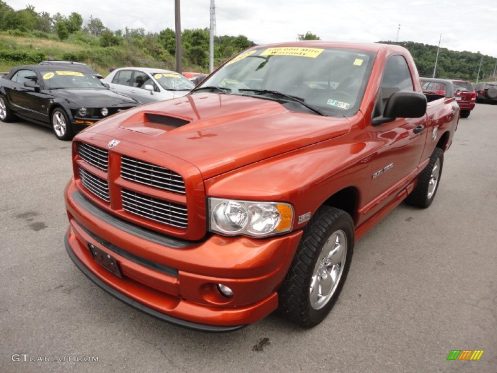 2005 Ram 1500 SLT Daytona Regular Cab 4x4 - Go ManGo! / Dark Slate Gray photo #3