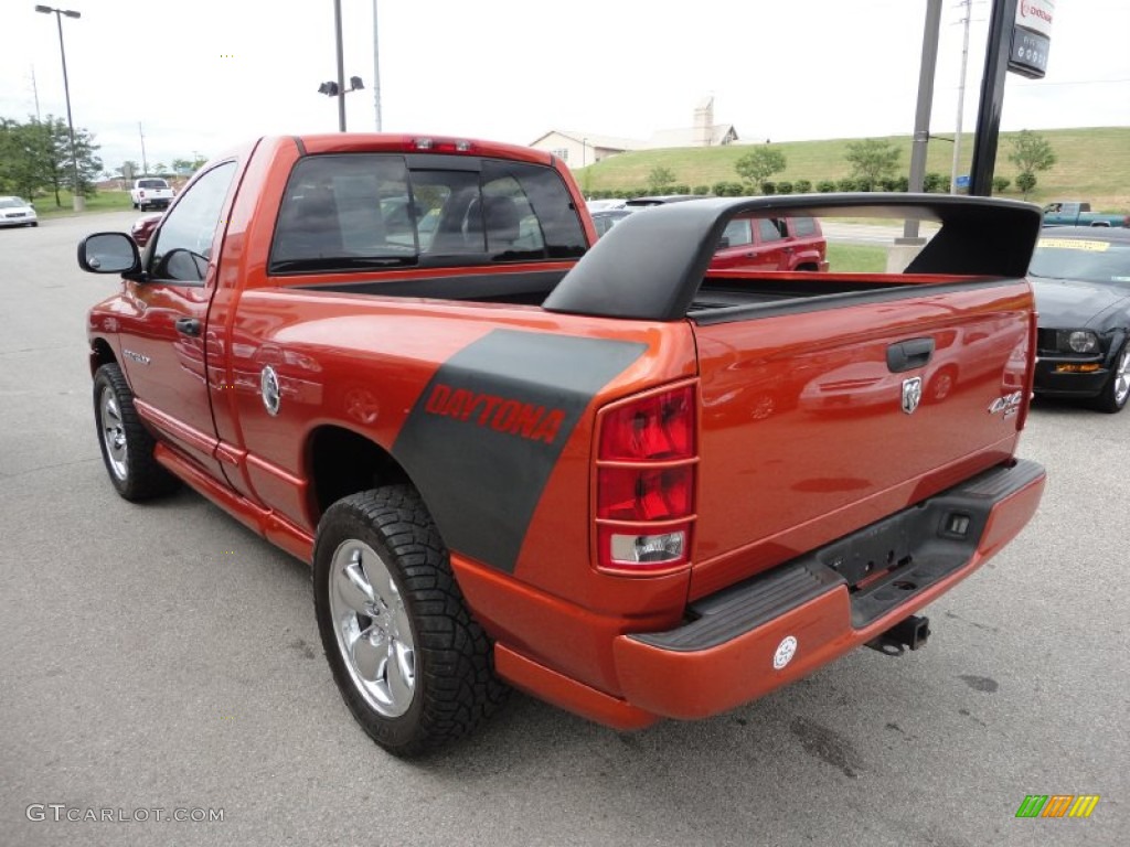 2005 Ram 1500 SLT Daytona Regular Cab 4x4 - Go ManGo! / Dark Slate Gray photo #5